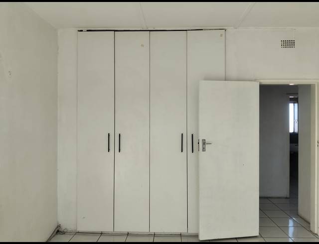 2 BEDROOM FLAT FOR SALE IN THREE RIVERS